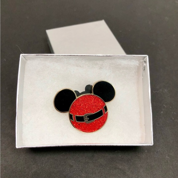 Disney Mickey Ears Santa Pin 2011 - Picture 2 of 13
